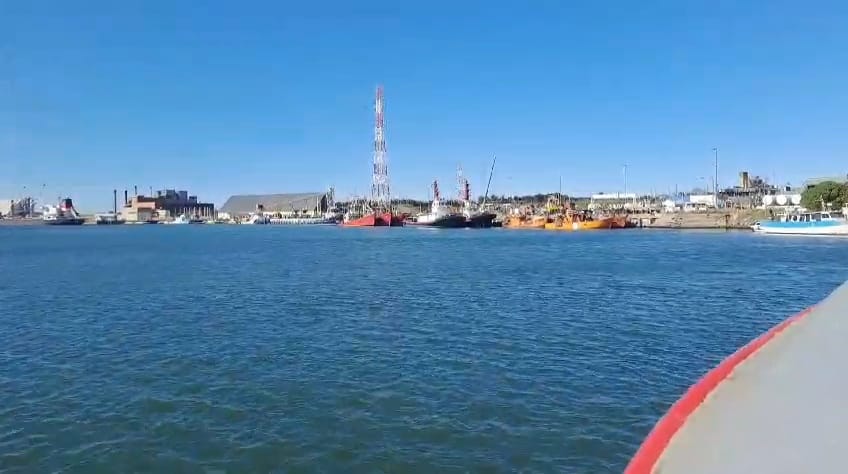 Ocho buques pesqueros en Puerto Quequén