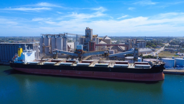 Puerto Quequén vuelve a recibir un buque de 235 metros de eslora