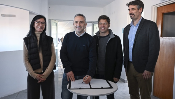 Kicillof recorrió el nuevo Centro de Atención Primaria de la Salud de Miramar