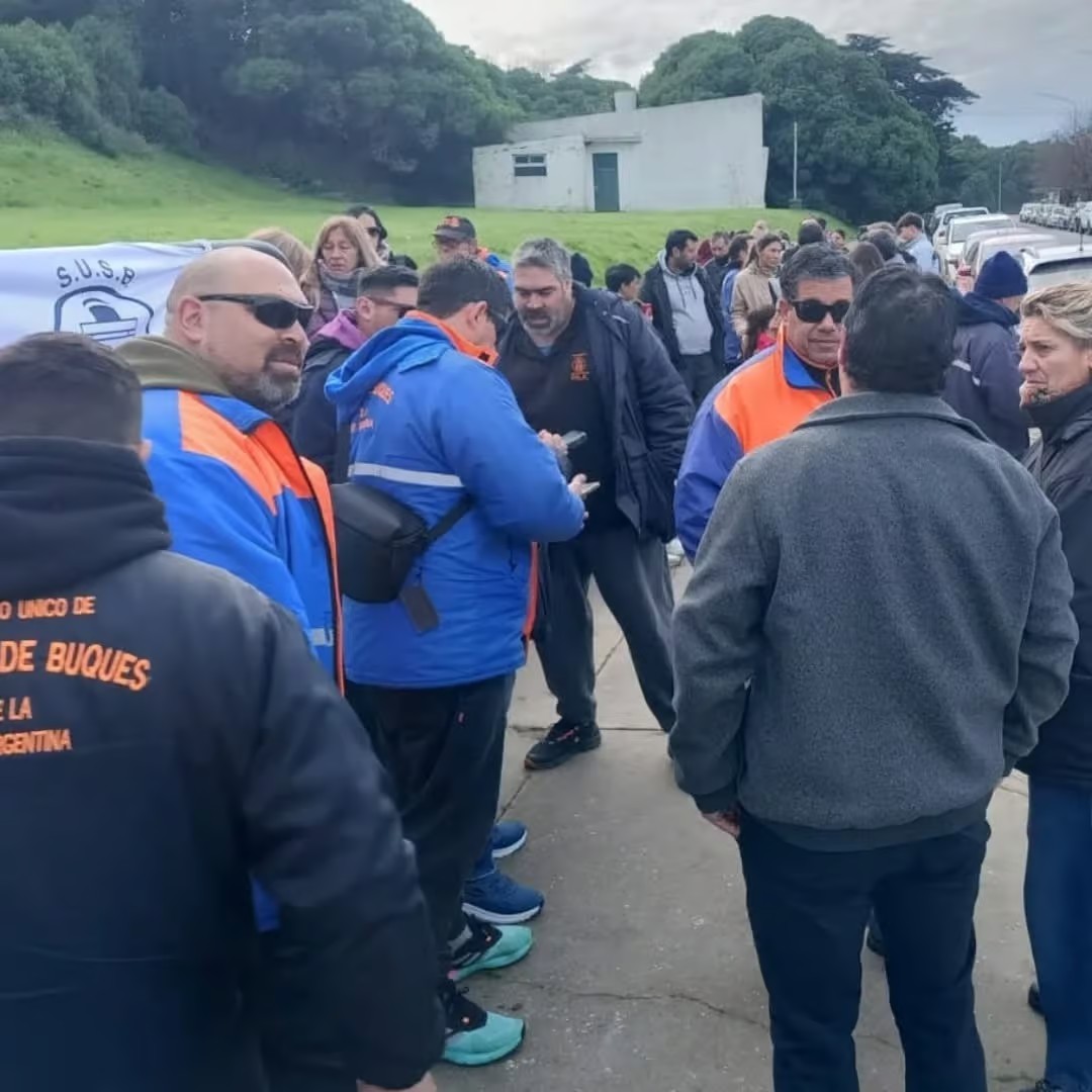 BASTA DE AJUSTE A LOS TRABAJADORES.