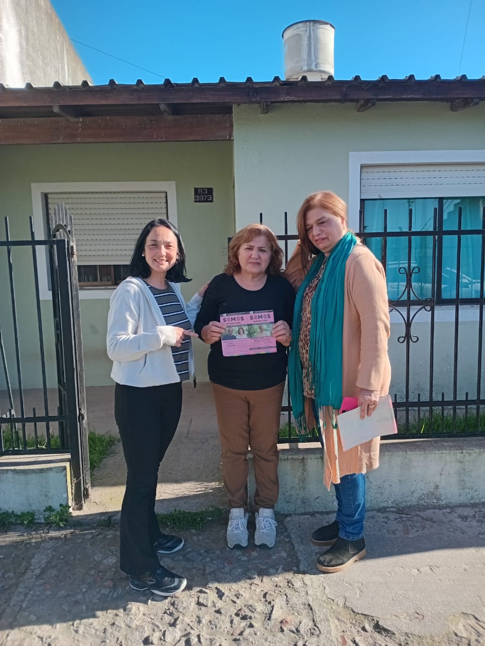 Graciana Maizzani y el equipo de la UCR en SOMOS continúan recorriendo los distintos barrios de Necochea
