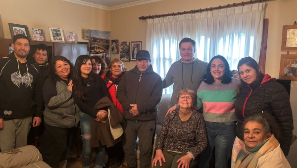 Graciana Maizzani lleva el mensaje de SOMOS NECOCHEA – UCR puerta por puerta