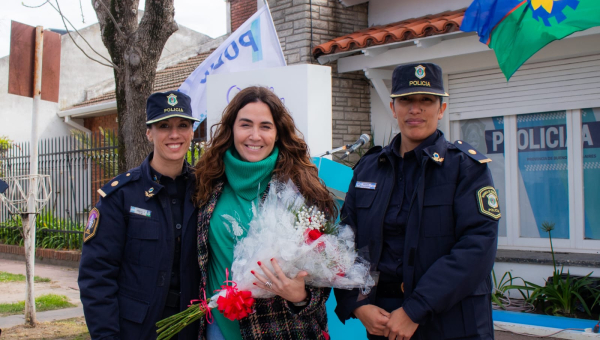 Jimena López encabezó la reinauguración de la Comisaría de la Mujer y la Familia de Necochea