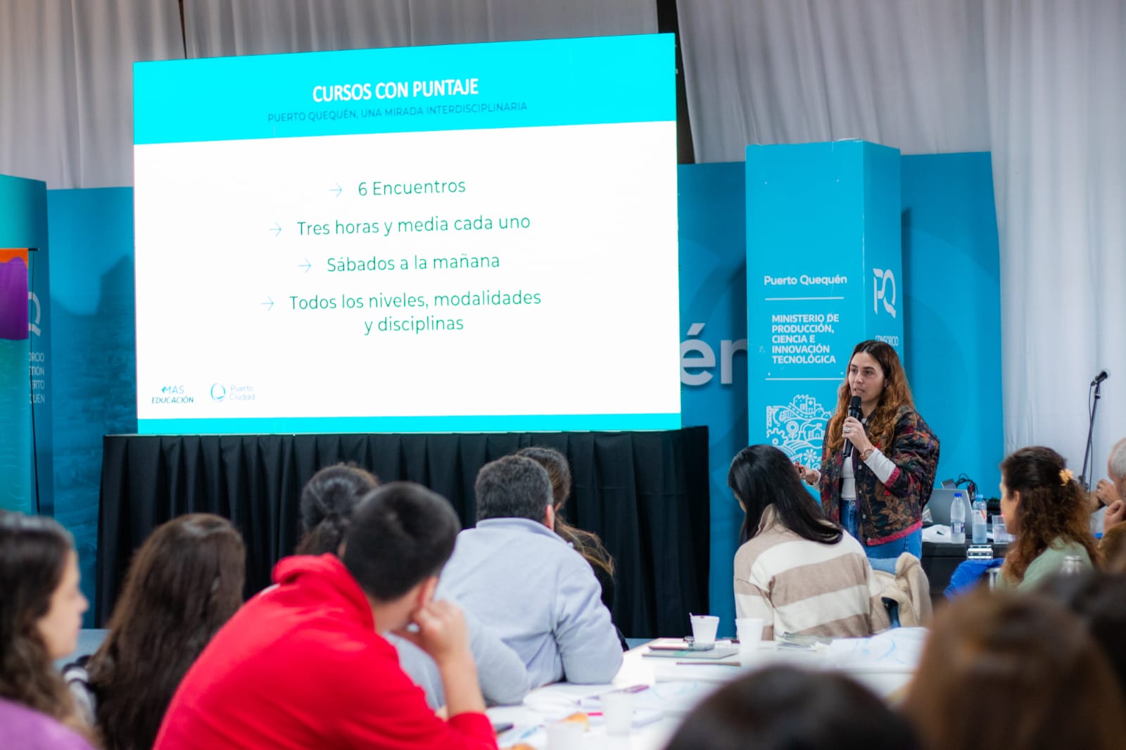 Un centenar de docentes iniciaron un nuevo curso de formación permanente en Puerto Quequén
