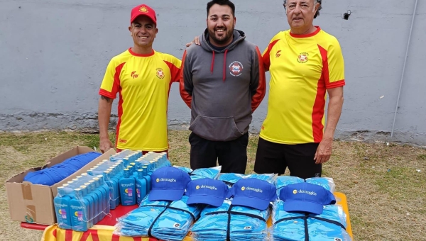 El SUGARA entrego kidts para los guardavidas