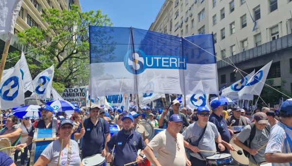 SUTERH Necochea se movilizó contra la reforma laboral y denunció un ataque directo a los derechos de los trabajadores