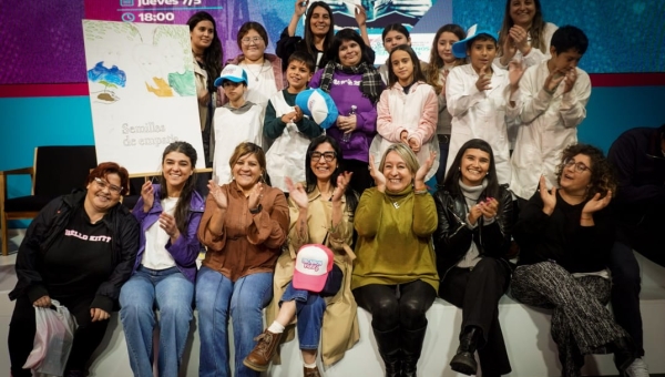  Andrea Cáceres acompañó la presentación del libro “Semillas de empatía” en la Feria Internacional del Libro