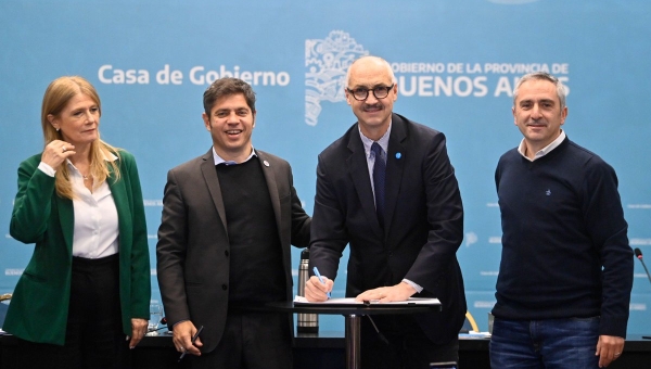 Andrea Cáceres acompañó a Axel Kicillof, Andrés Larroque y UNICEF en la firma de una nueva adhesión al programa Municipios Unidos por la Niñez y la Adolescencia
