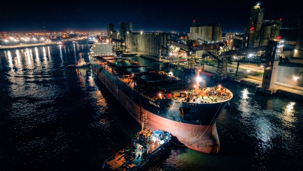 PUERTO QUEQUÉN: EL GIGANTE “PLEAMAR” COMPLETARÁ UNA DE LAS MAYORES EXPORTACIONES DE LA HISTORIA